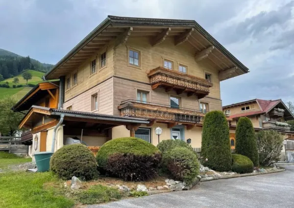 0001 BB Haus Eckhausl aanzicht zomer
