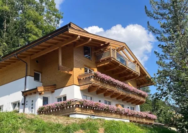 0002 WLD Haus Schoneben zomer 1
