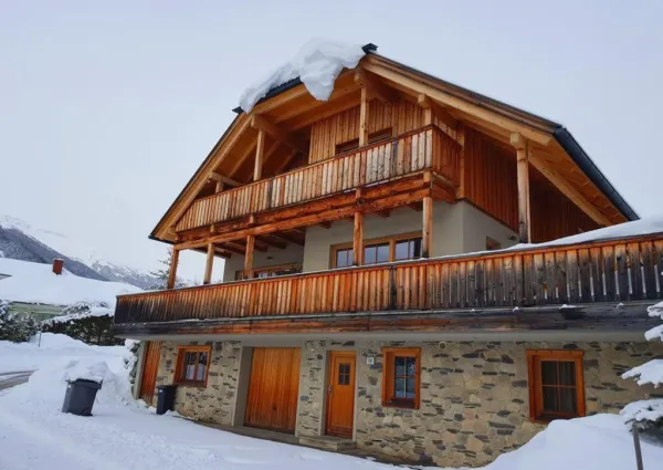 0001 chalet grau