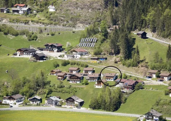 0027 WLD Chalet Milka zomer aanzicht cirkel