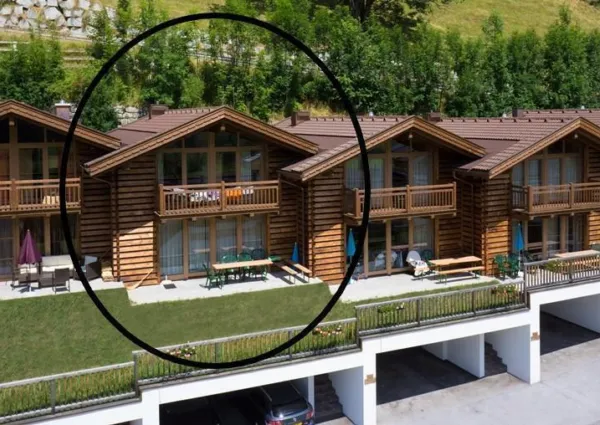 0013 WLD Haus Silberdistel zomer aanzicht met cirkel