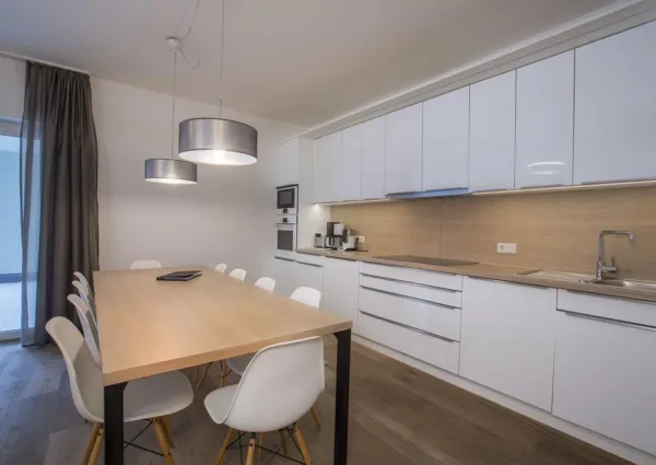 0009 MA Suite 2 8