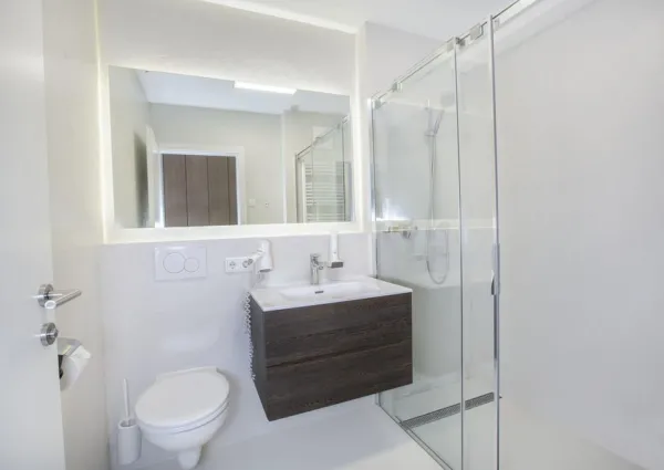0008 MA Suite 2 17