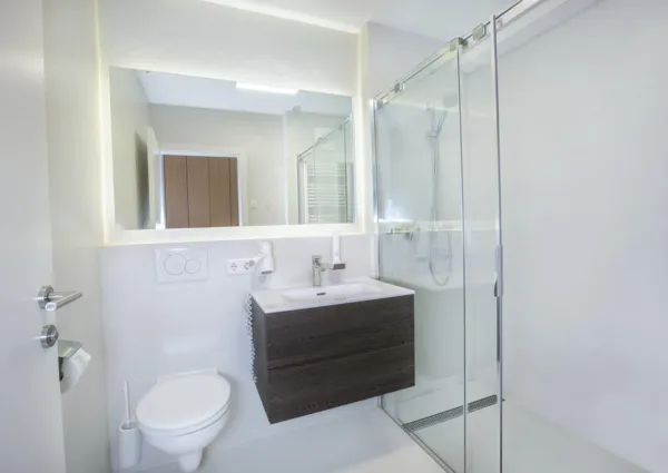 0010 MA Suite 5 7a